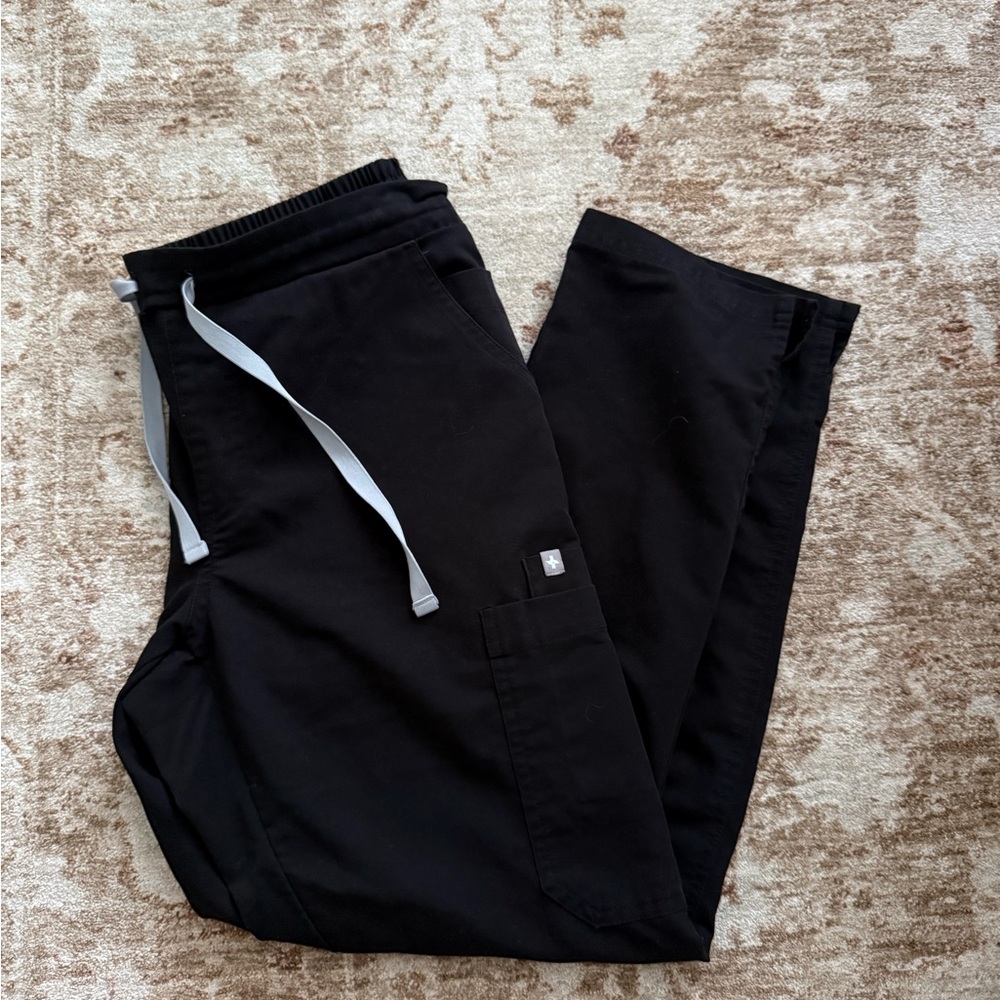 Figs Men's Black Jogger Scrub Pants with Gray Drawstring